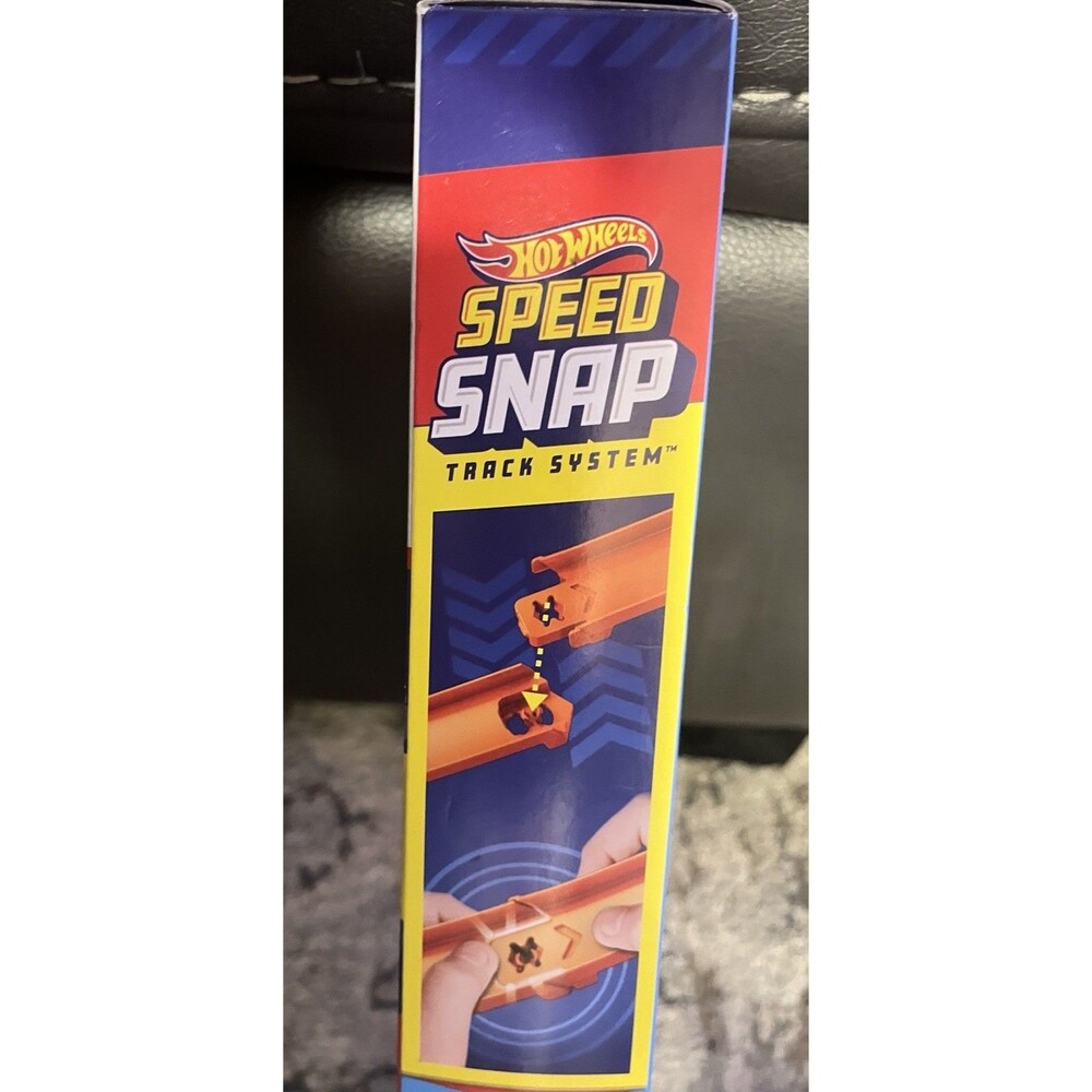 Hot Wheels Track Creator Straight Track 3 Feet Speed Snap Track & 2 Adapters X 2